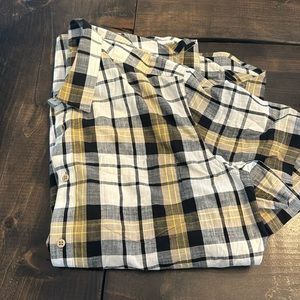 2XL north face button down short sleeve shirt.No stains Non smoking home
